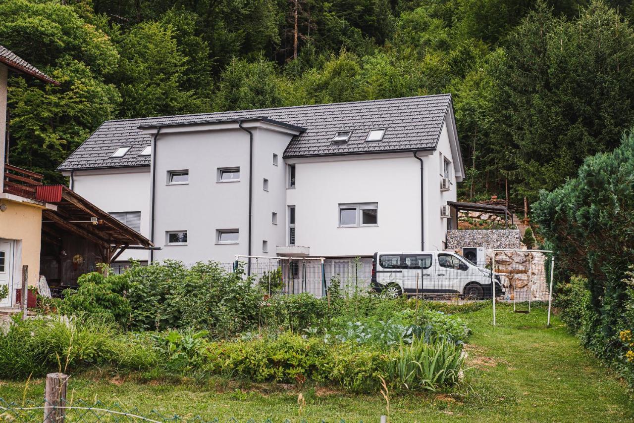 Apartments Rozalija Preddvor Exterior photo