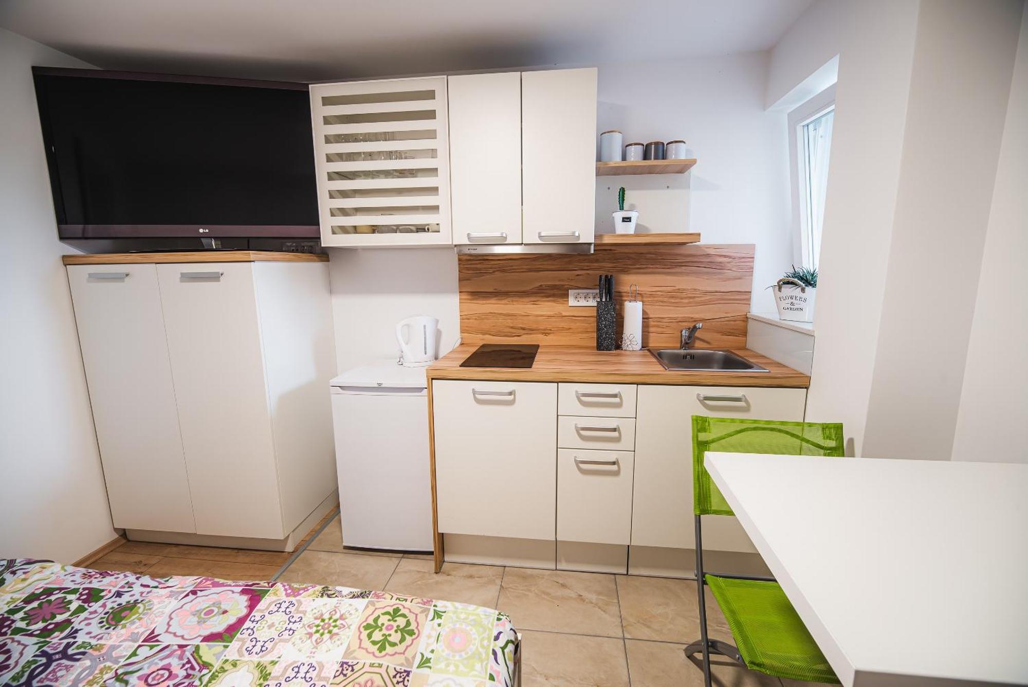 Apartments Rozalija Preddvor Room photo