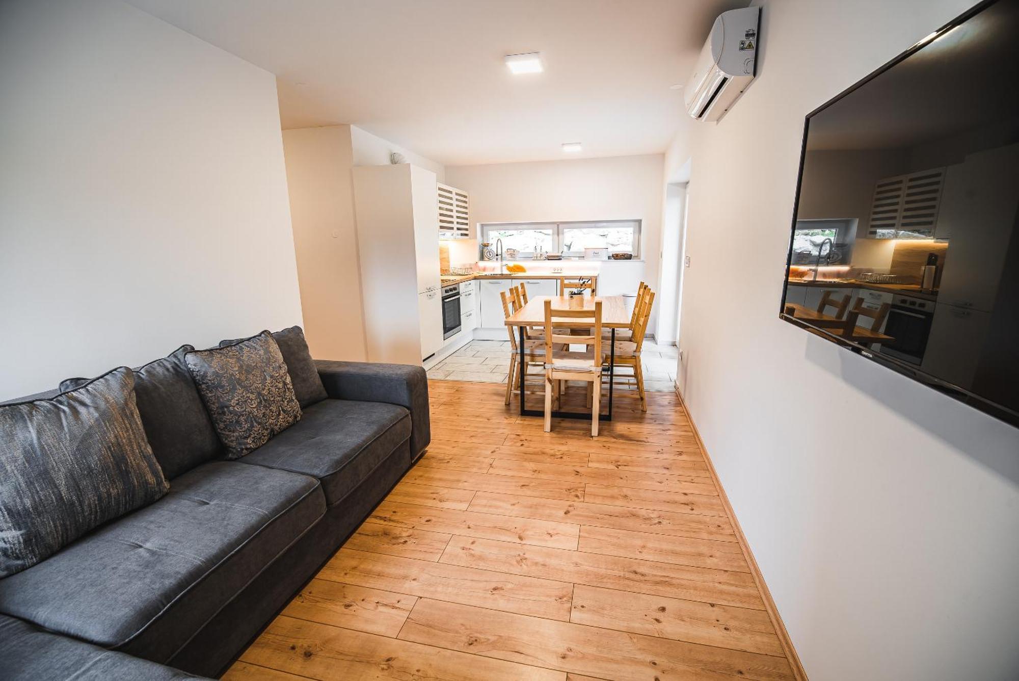 Apartments Rozalija Preddvor Room photo